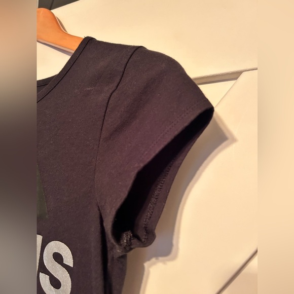 Adidas logo capped sleeve girls T size Large/14 - Picture 4 of 9